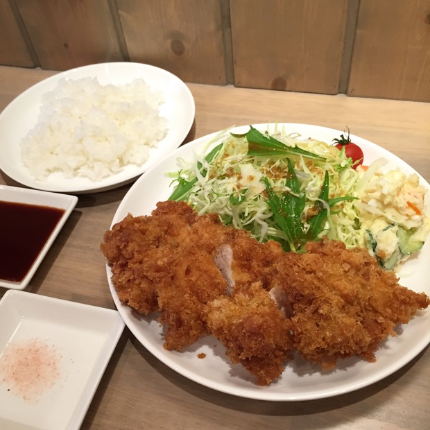 六甲道 エルフィンルーク Natural Kitchen Elfi'n' Roke 朝引き鶏のチキンカツ
